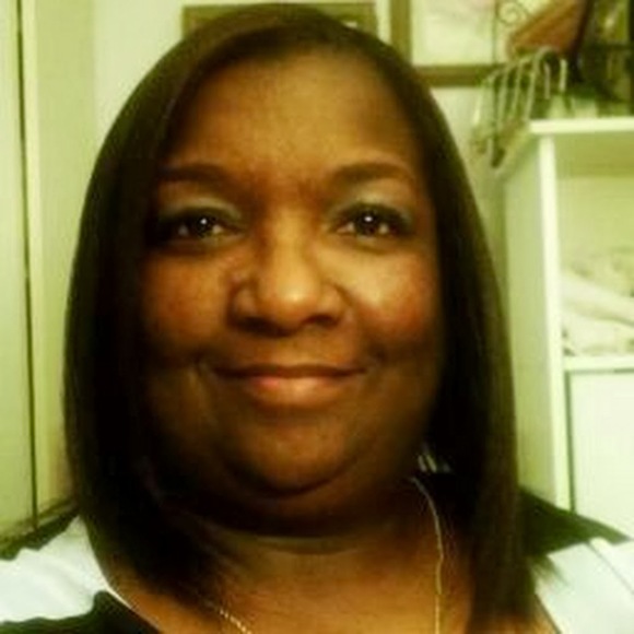 Meet your Posher, Pam - Picture 1 of 1